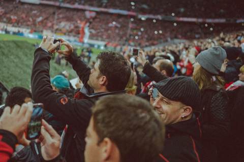 华体会 · 体育栏目服务配图（示意）